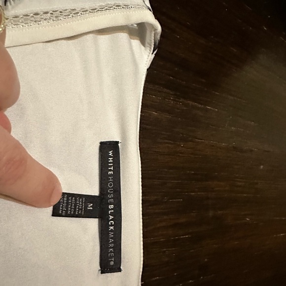 Beautiful blouse - Picture 2 of 4